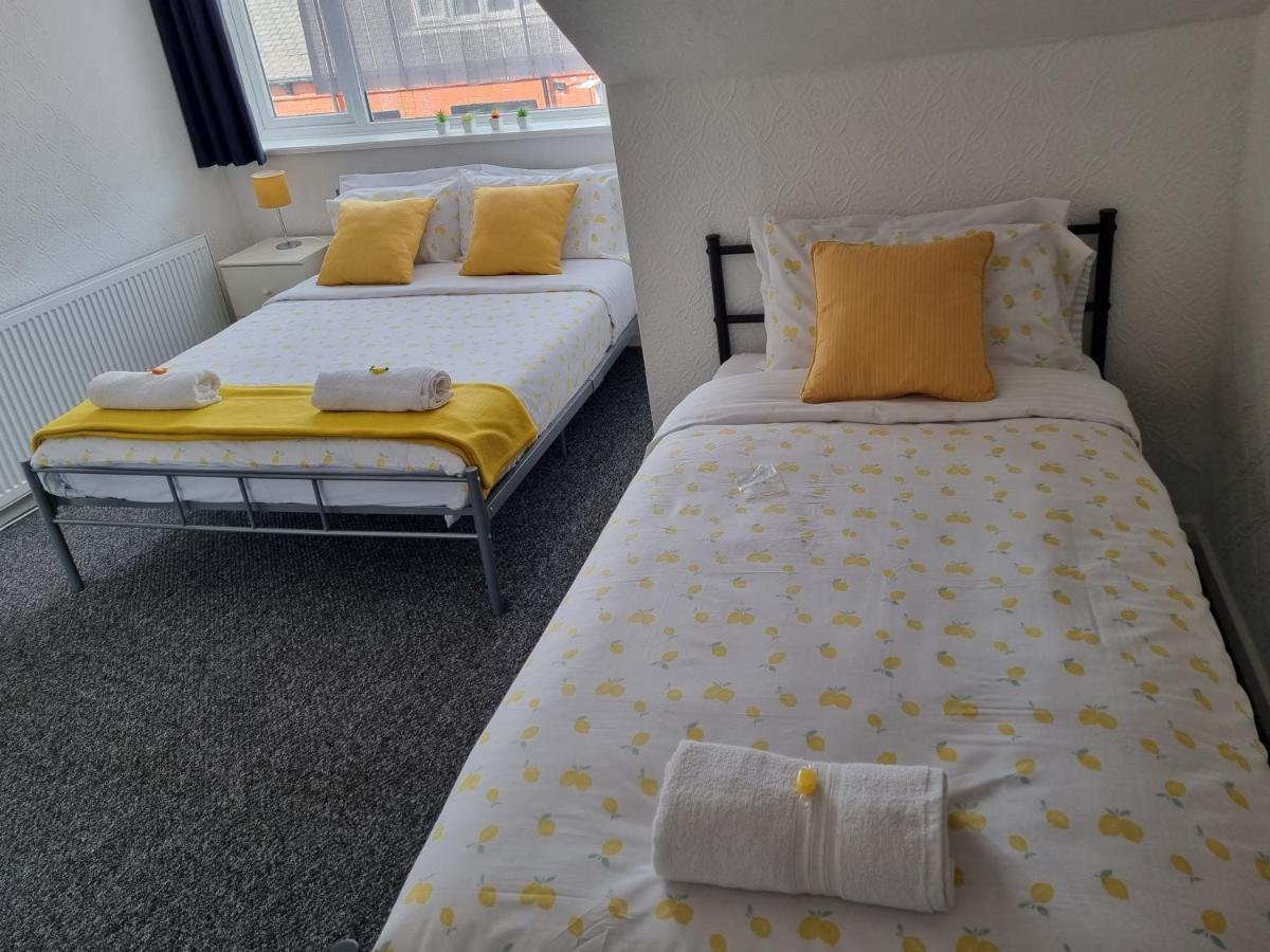 Your Home Away From Home. Лідс Екстер'єр фото